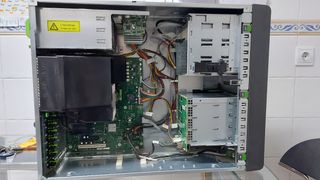 servidor Fujitsu primergy TX150 S7 i3 raid 250Gb