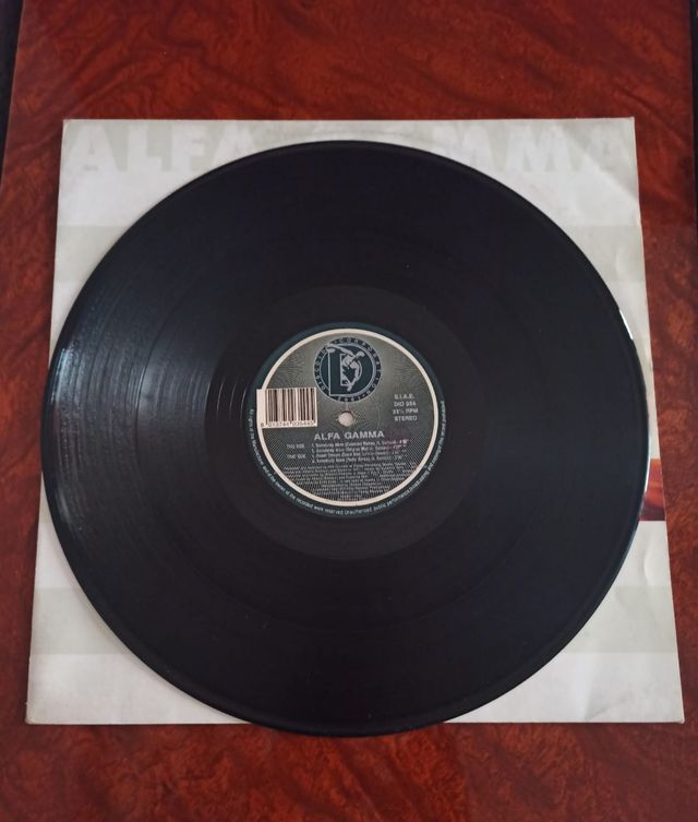 Vinilo Somebody Move & Sweet Dreams de Alfa Gamma