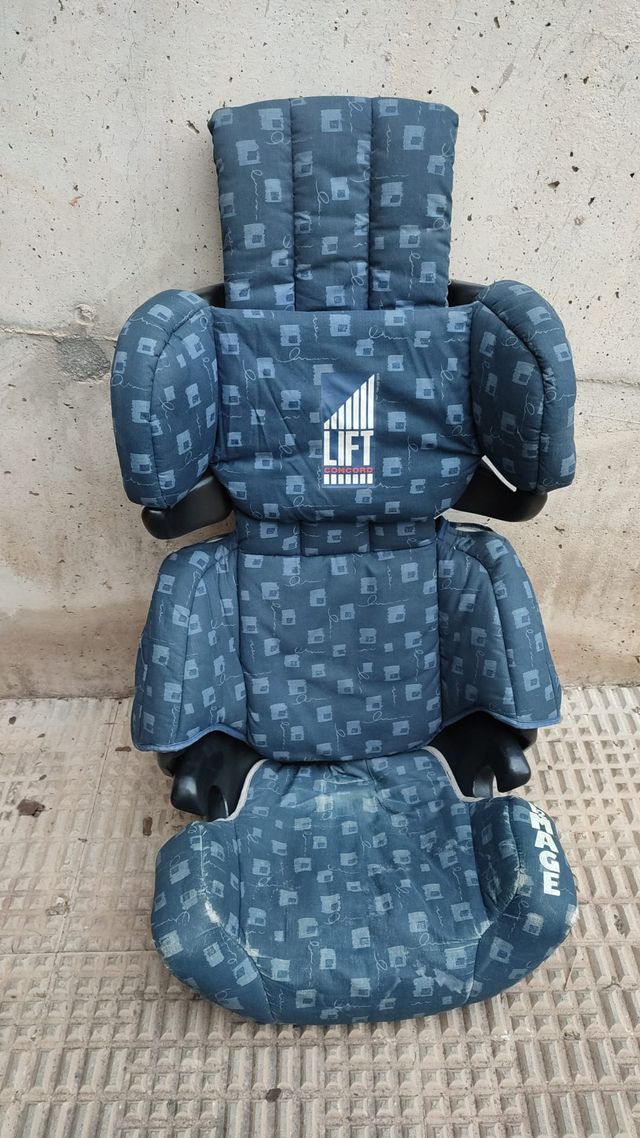 Elevador de coche para niños 15 a 36 kg