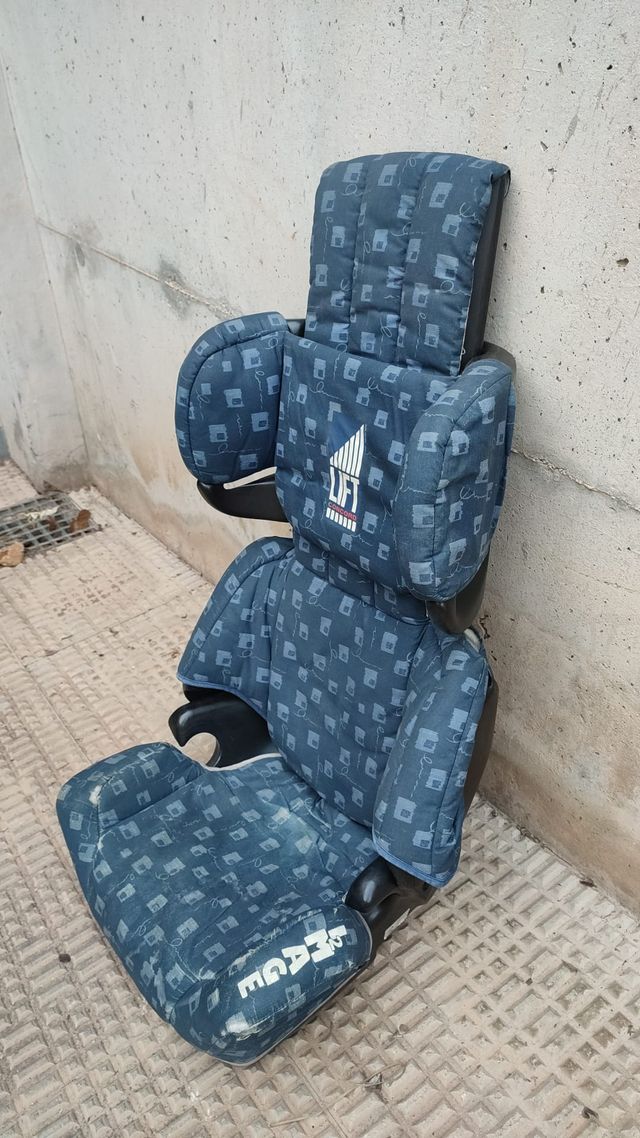 Elevador de coche para niños 15 a 36 kg