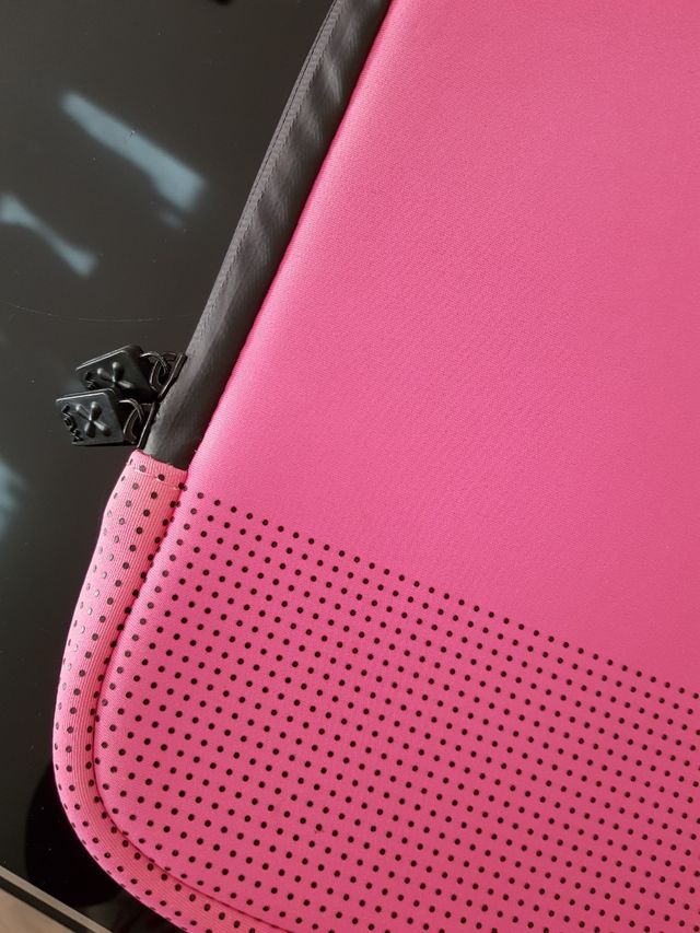 Funda pc fucsia Vax Barcelona