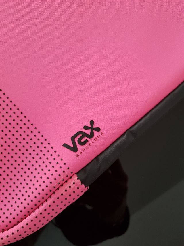 Funda pc fucsia Vax Barcelona