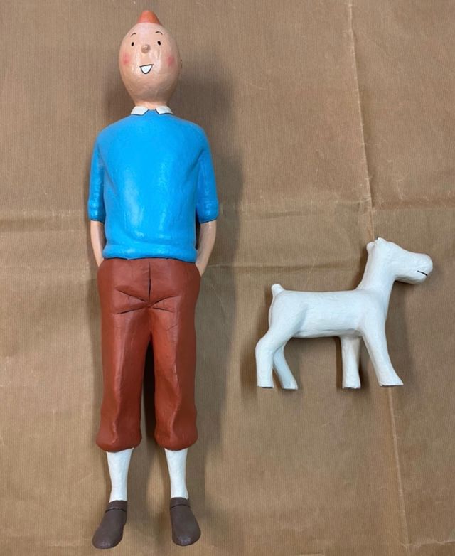 Tintin y milu esculturas de piedra cartón