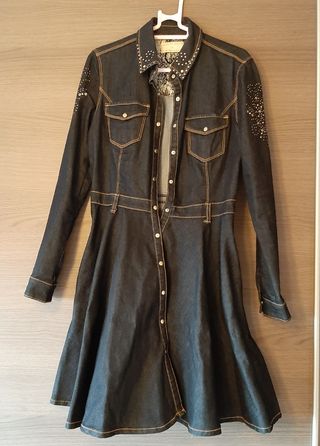 Chaqueta larga vaquera con vuelo VINTAGE