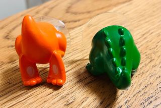 Set 2 appendini con ventosa canguro e coccodrillo