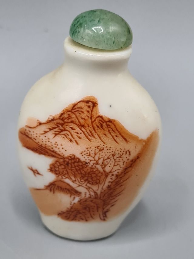 Collezione di diverse bottiglie di tabacco da fiuto cinesi