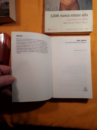 Pequeñas infamias/ La Biblia de barro/ La mujer