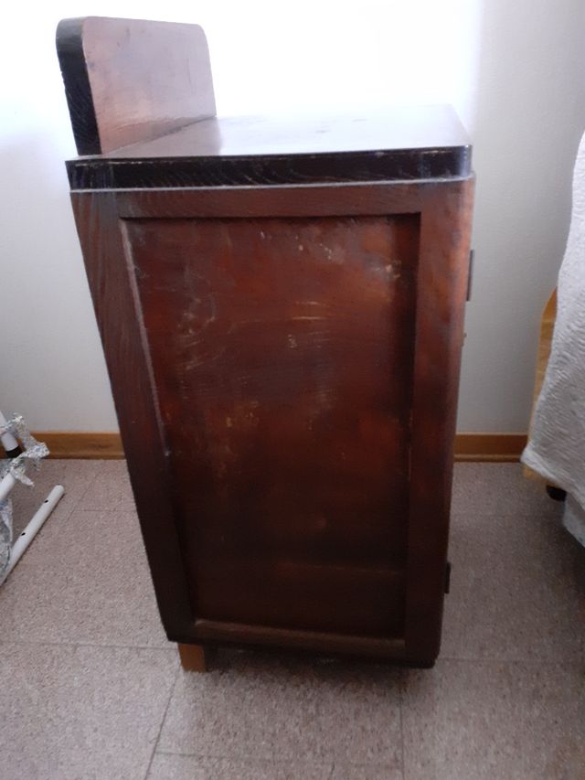 20 euro cadauno , coppia comodini ,anni 50   60 , 