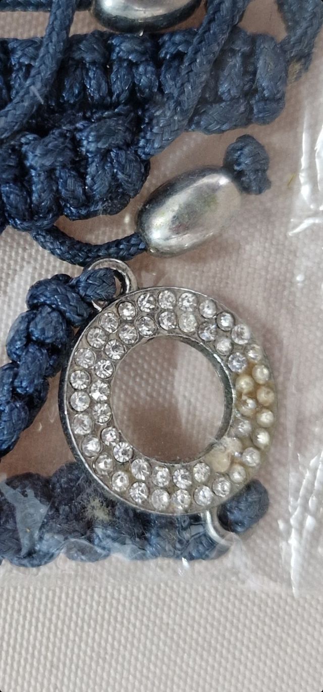 Pulsera nueva con brillantes