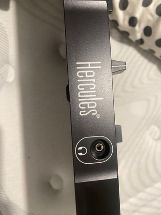 Mesa de mezclas Hercules DJ Inpulse 300