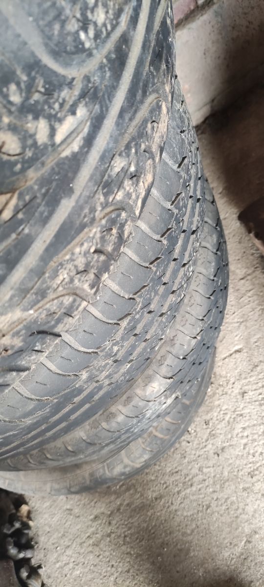 205/55/16 cerchi BMW + gomme + copri