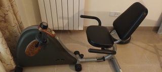 Bicicleta estática con asiento