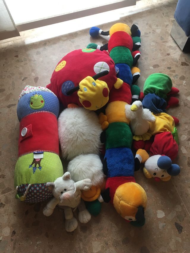 Peluches 10€ todos