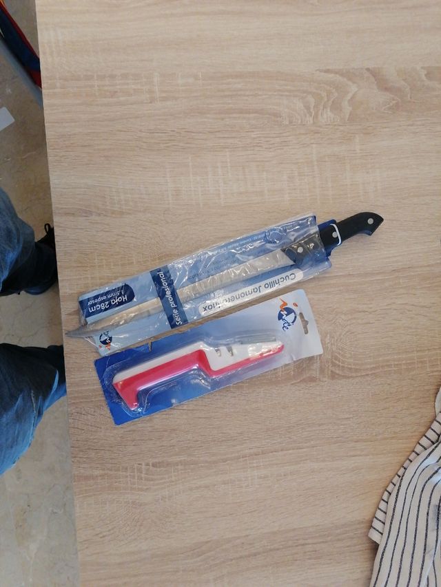 Cuchillo y afilador
