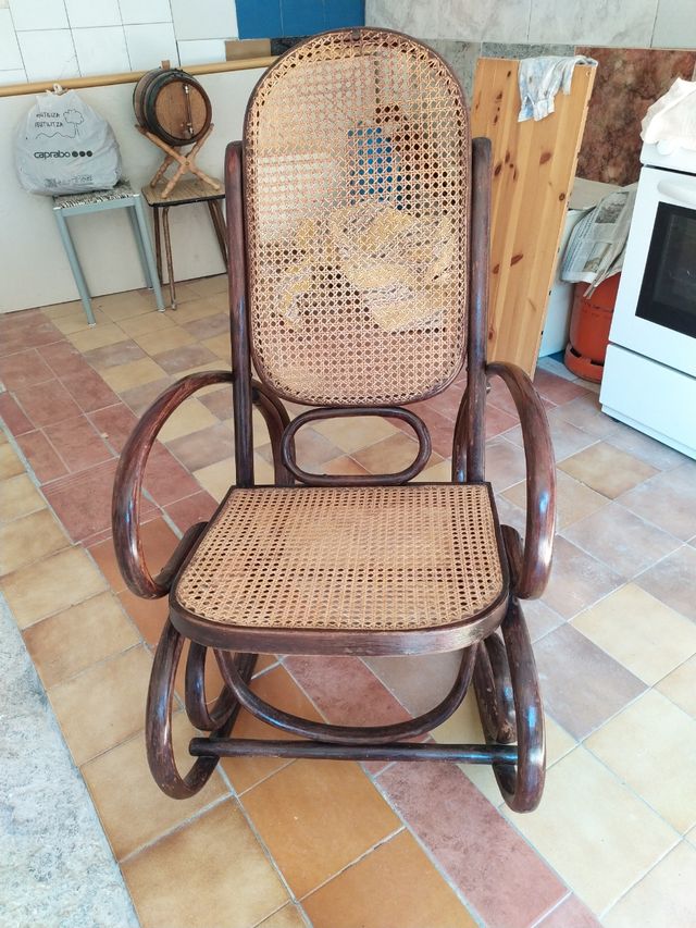 Mecedora antigua