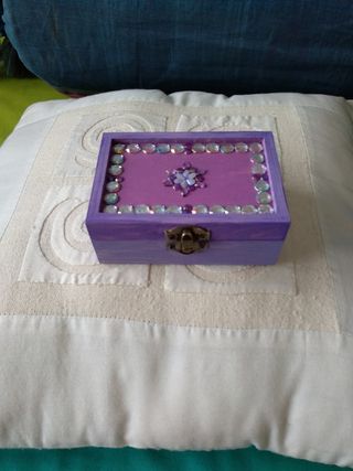 Caja decorada piedras DIY