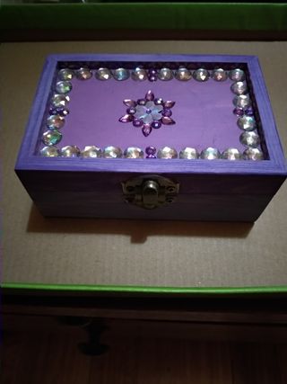 Caja decorada piedras DIY