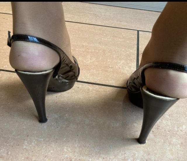 Sandalia Dior talla 36 hace talla 36,5-37