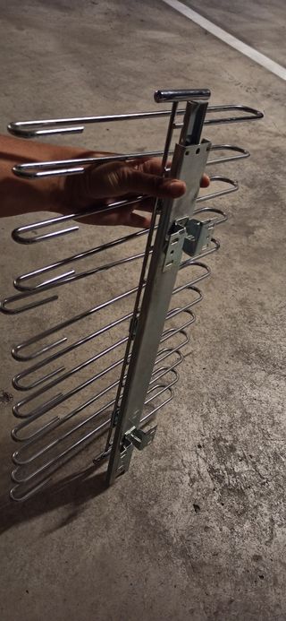 Guía pantalones para armario