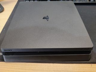 Pack PS4 1TB + 2 mandos + juegos