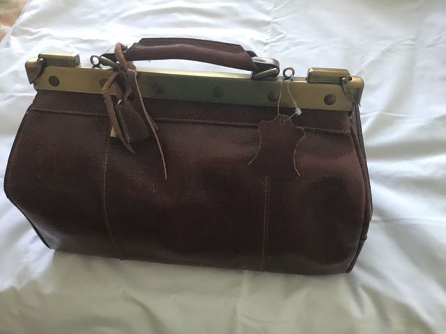 Maletín de piel.