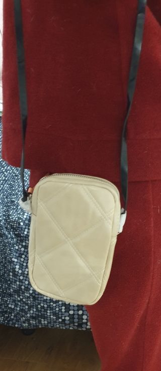 2 bolsos de Revlon Profesional