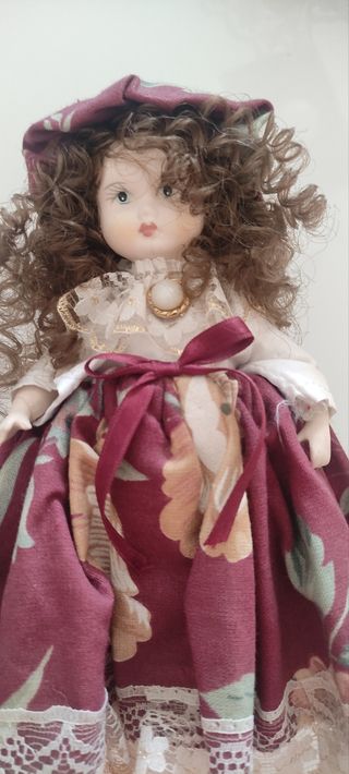 Bonecas de porcelana antigas