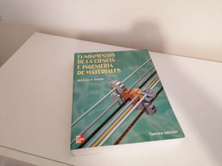 Se vende libro UNED. 