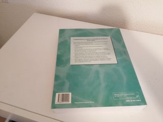 Se vende libro UNED. 