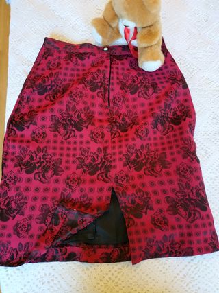 traje falda mujer elegante