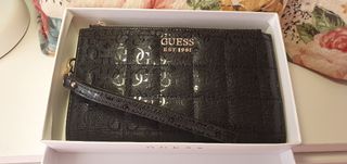 cartera de mano Guess negra