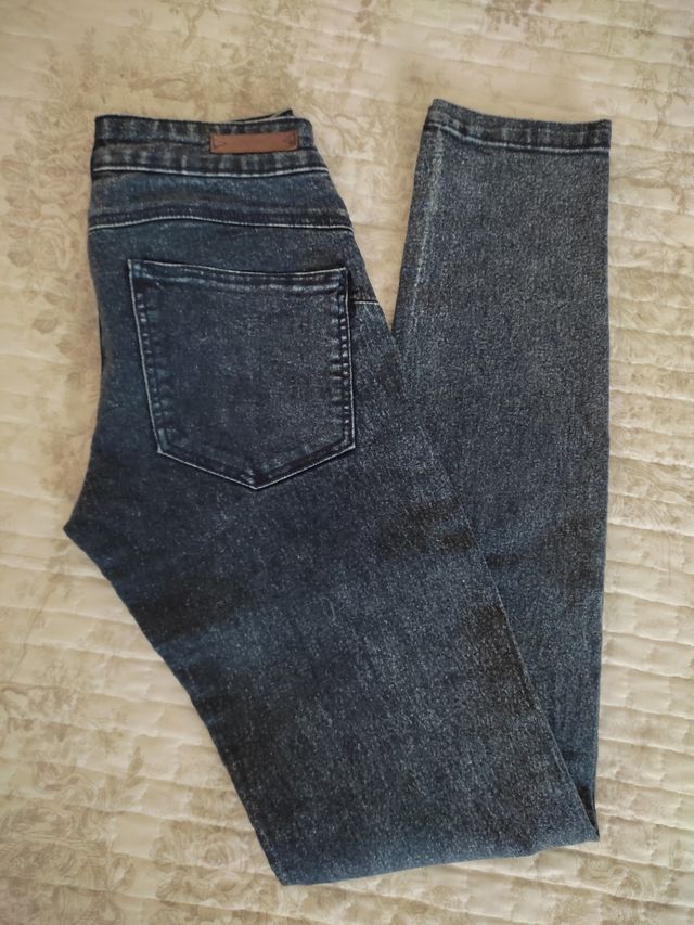 Pantalón Bershka chica talla 32