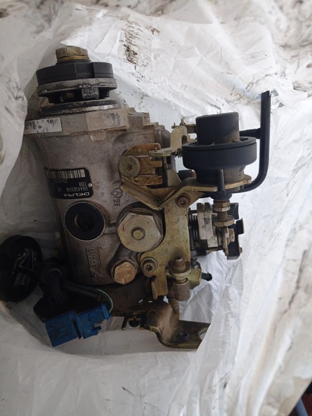 Bomba de gasoil Citroen berlingo 2002