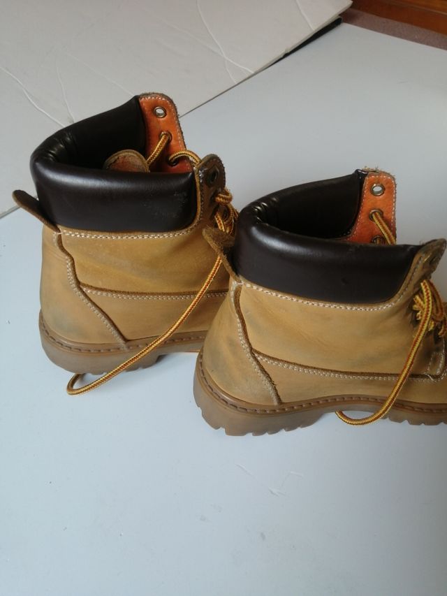 BOTAS DE MONTAÑA TALLA 36