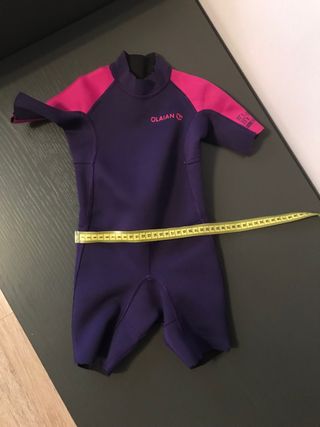 Neopreno Decathlon talla 2-4 años