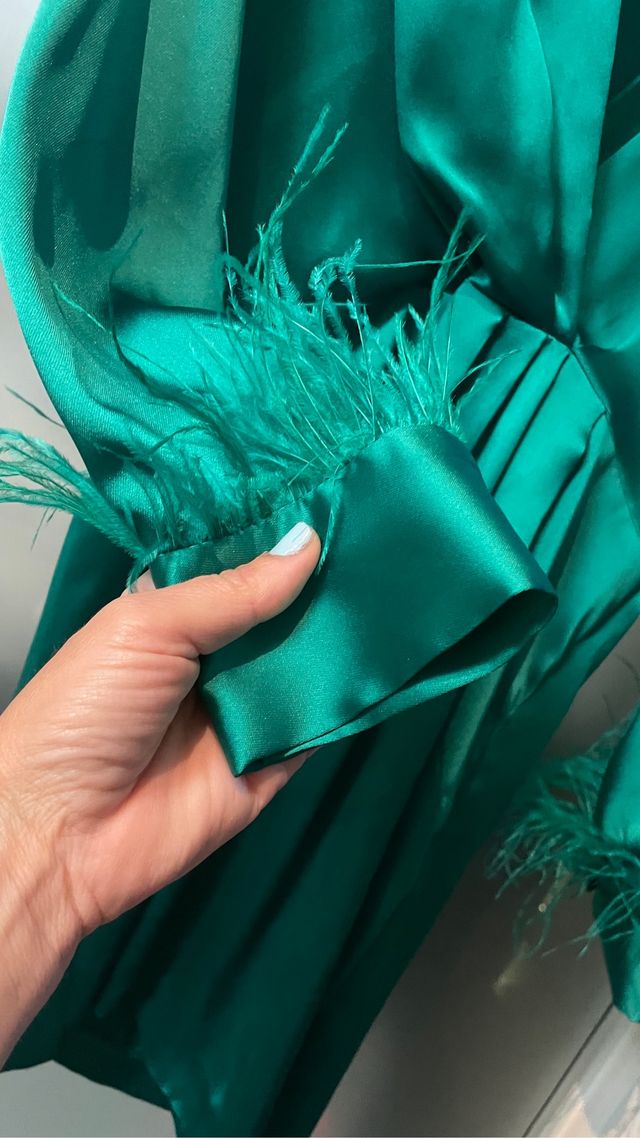 Vestido nuevo Zara verde plumas