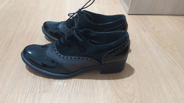 Zapatos piel nuevos t.41