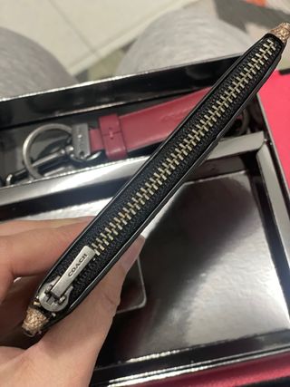 Monedero y porta tarjetas