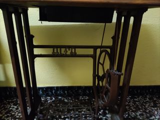 Máquina de coser marca Alfa