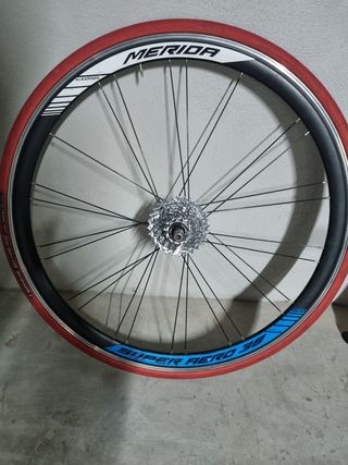 Rodillo+ Rueda * Apoyo