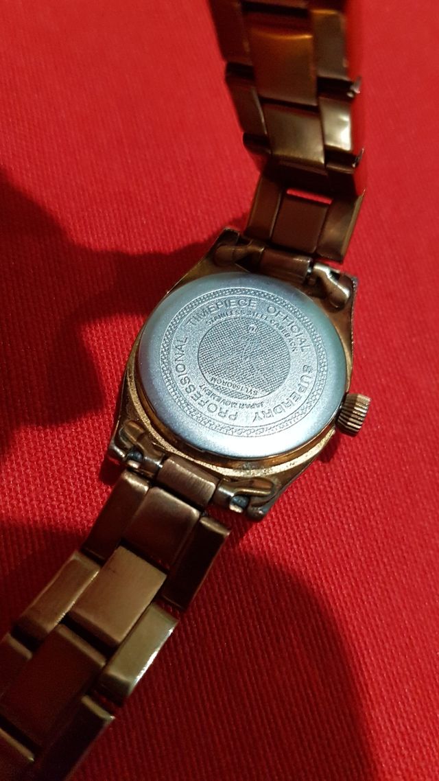 reloj superdry dorado