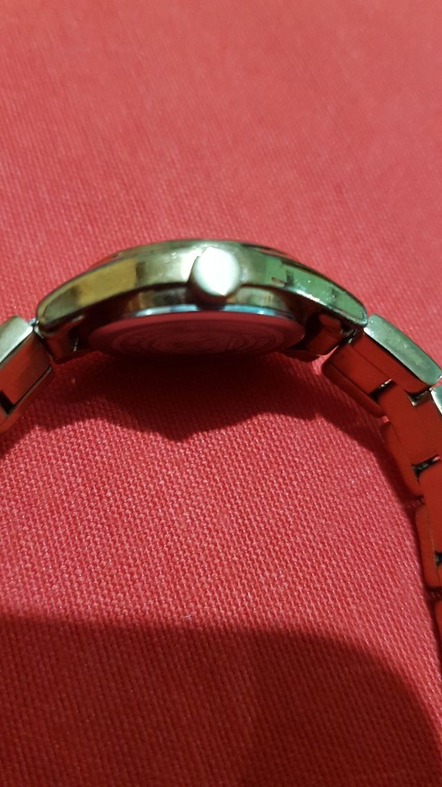 reloj superdry dorado