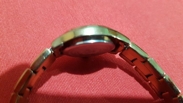 reloj superdry dorado