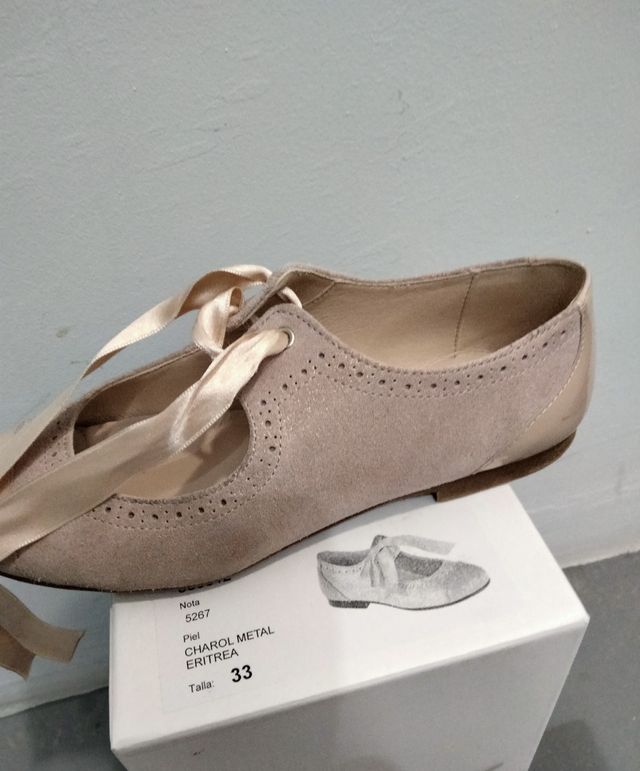 ZAPATO BEIG DE PIEL T-33 !!