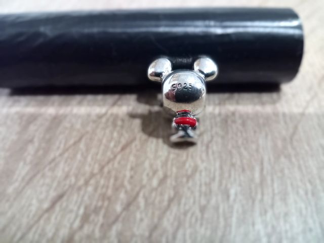 charm Mickey