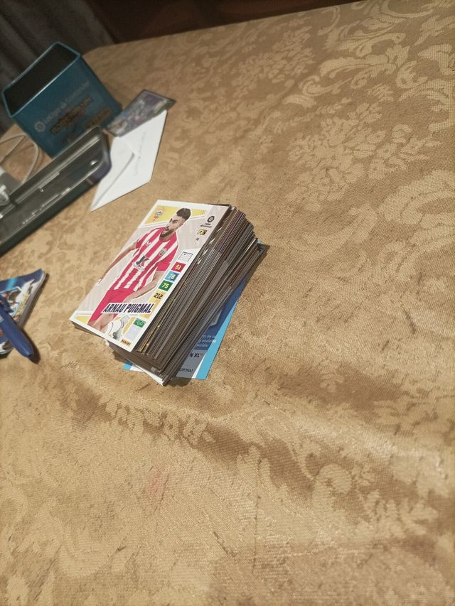 cartas y letras adrenalyn XL 2023