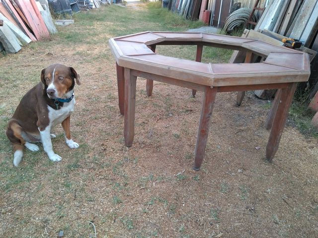 MESA OCTOGONAL DE MADERA