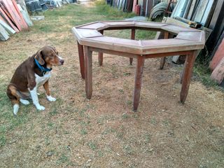 MESA OCTOGONAL DE MADERA