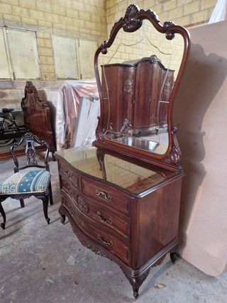 Dormitorio de matrimonio antiguo