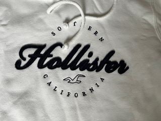 Sudadera blanca T M. Hollister. 